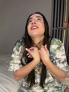 Snapshot of Victoria-And1 chatting on February 8, 2:04 am Victoria-And1 online show from February 8, 2:04 am