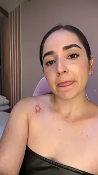 Snapshot of Victoria-And1 chatting on November 22, 1:15 am Victoria-And1 online show from November 22, 1:15 am