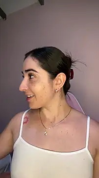 Snapshot of Victoria-And1 chatting on December 17, 1:33 am Victoria-And1 online show from December 17, 1:33 am