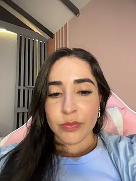 Victoria-And1 online show from April 5, 1:14 am