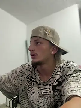 Snapshot of Scott_sex7 chatting on February 24, 12:30 am Scott sex7 online show from February 24, 12:30 am