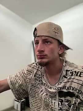 Snapshot of Scott_sex7 chatting on February 24, 3:43 pm Scott sex7 online show from February 24, 3:43 pm