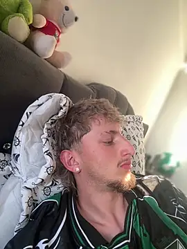 Snapshot of Scott_sex7 chatting on February 25, 10:52 pm Scott sex7 online show from February 25, 10:52 pm