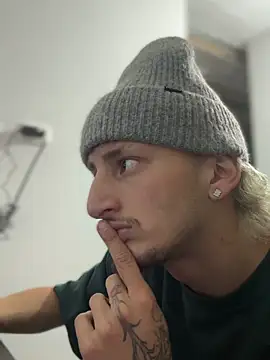 Snapshot of Scott_sex7 chatting on February 27, 3:28 am Scott sex7 online show from February 27, 3:28 am