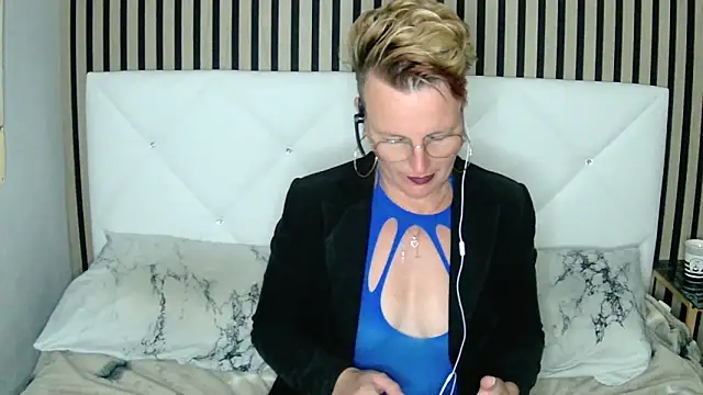 xxNoeliaxx online show from December 31, 11:31 am