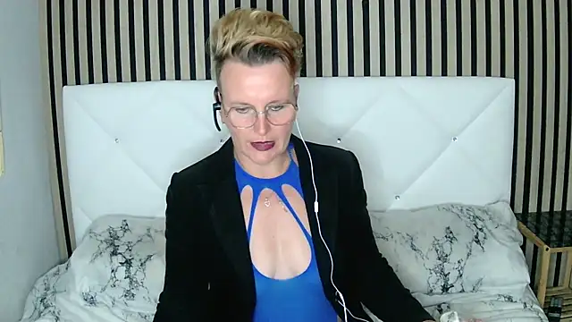 xxNoeliaxx online show from January 15, 7:37 am