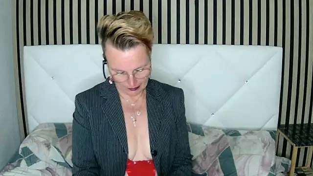 xxNoeliaxx online show from February 4, 11:16 am