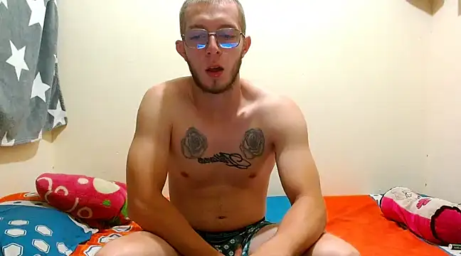 Snapshot of king-Randal chatting on February 16, 2:31 am king-Randal online show from February 16, 2:31 am