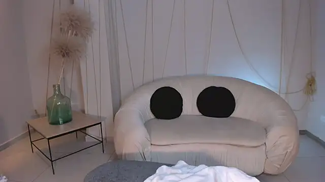 Snapshot of JessicaWilliams1 chatting on February 27, 4:32 pm JessicaWilliams1 online show from February 27, 4:32 pm