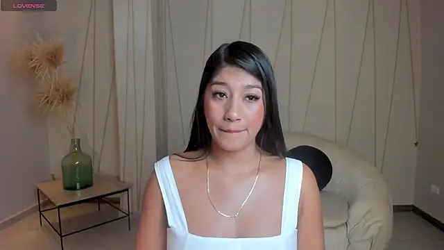 Snapshot of JessicaWilliams1 chatting on March 1, 10:13 am JessicaWilliams1 online show from March 1, 10:13 am