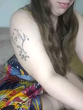 FrancaiseLynne online show from March 9, 8:31 pm