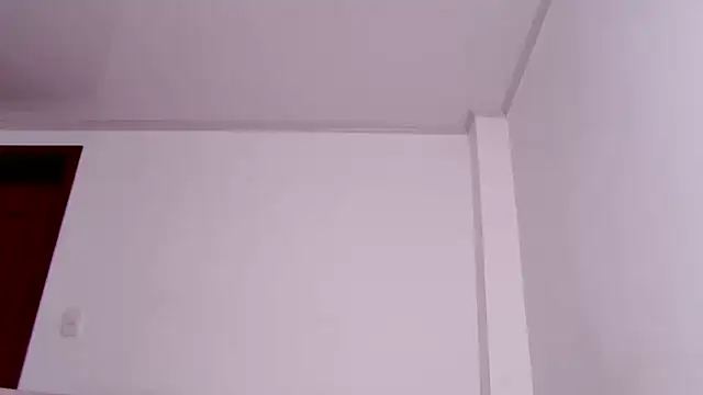 caarlywhitee online show from September 15, 8:20 pm