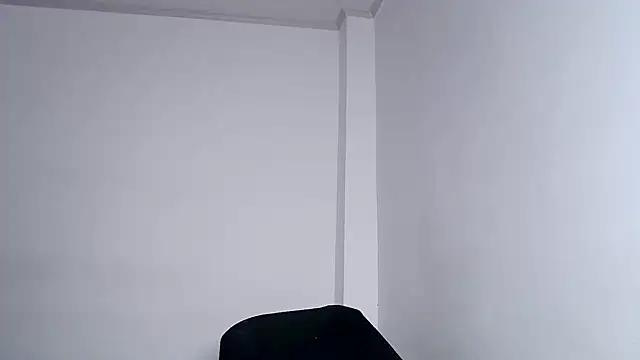 caarlywhitee online show from June 7, 1:21 am