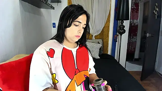 Snapshot of SARAMISHA chatting on October 4, 9:02 pm SARAMISHA online show from October 4, 9:02 pm