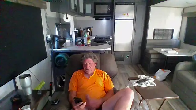 lateniter online show from March 25, 11:00 pm