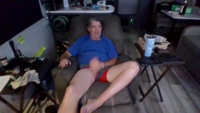 lateniter online show from April 2, 9:51 am