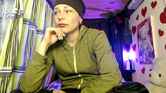 HarleyQuinn 69 online show from March 18, 7:42 pm