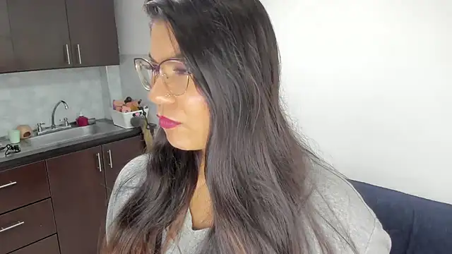 Luna Dumont online show from March 29, 10:59 am