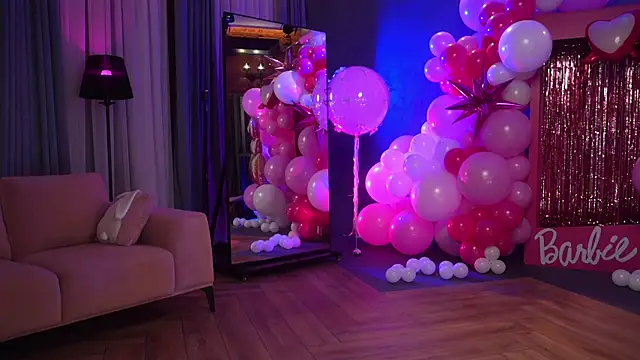 Snapshot of eva_fashionista chatting on February 6, 4:21 am eva fashionista online show from February 6, 4:21 am