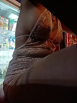 BonnieClydeCam online show from March 11, 3:29 pm