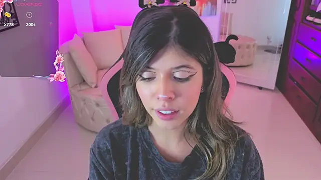 NATAASHA    online show from December 1, 4:06 am