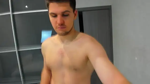 Snapshot of Alex_Brown_ chatting on February 5, 2:16 pm Alex Brown  online show from February 5, 2:16 pm