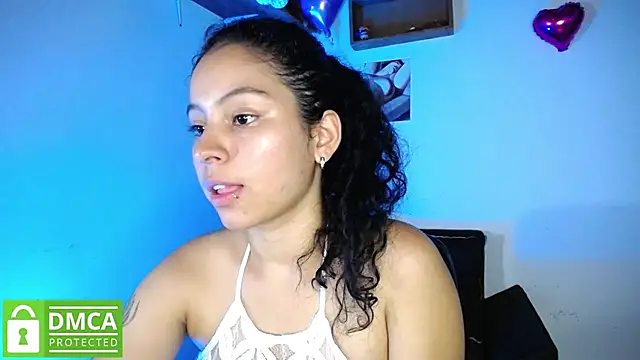 Snapshot of Mr_MrsCurie chatting on January 28, 11:07 pm Mr MrsCurie online show from January 28, 11:07 pm