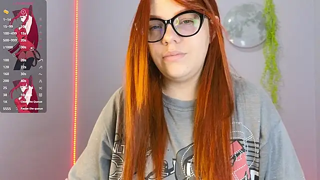 lucie nicolls online show from February 12, 8:18 pm