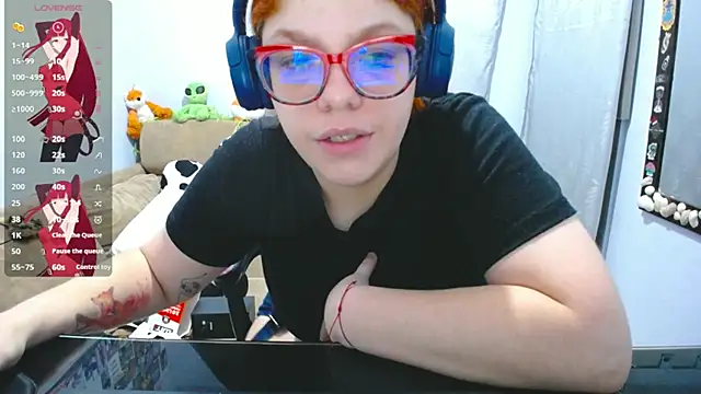 lucie nicolls online show from March 9, 1:04 am