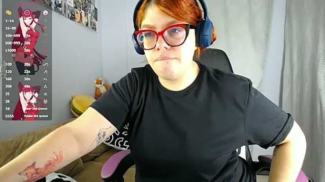 lucie nicolls online show from March 14, 6:50 pm