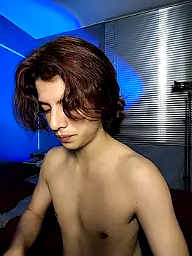 Snapshot of Allen_clark chatting on December 21, 11:23 pm Allen clark online show from December 21, 11:23 pm