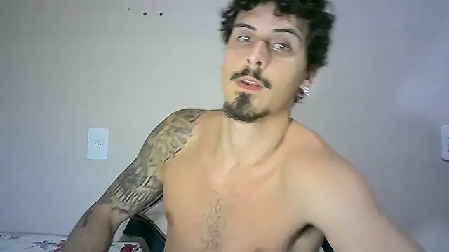 Snapshot of milkoffe chatting on December 2, 5:26 am milkoffe online show from December 2, 5:26 am