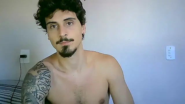 Snapshot of milkoffe chatting on December 11, 5:37 pm milkoffe online show from December 11, 5:37 pm