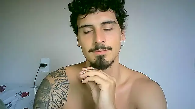 Snapshot of milkoffe chatting on January 15, 3:39 pm milkoffe online show from January 15, 3:39 pm