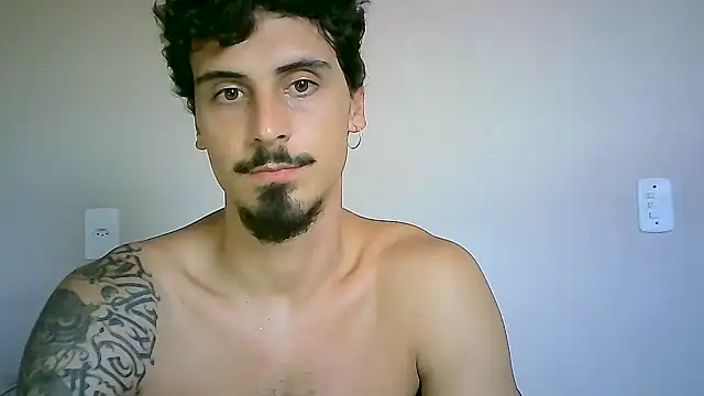 Snapshot of milkoffe chatting on January 23, 1:56 pm milkoffe online show from January 23, 1:56 pm