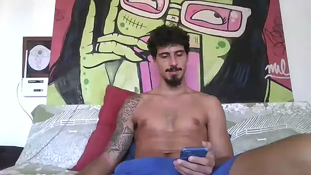 Snapshot of milkoffe chatting on February 15, 4:34 pm milkoffe online show from February 15, 4:34 pm