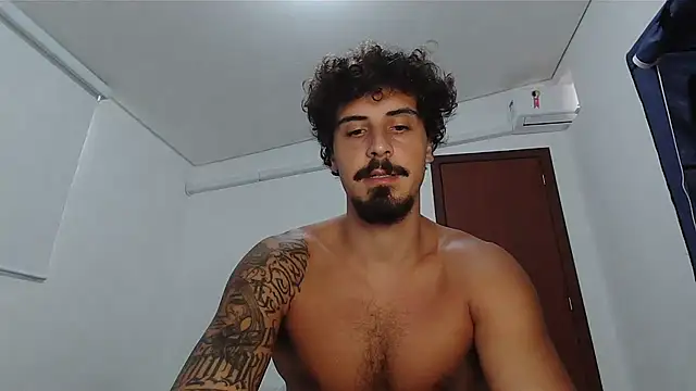 Snapshot of milkoffe chatting on February 9, 11:25 am milkoffe online show from February 9, 11:25 am