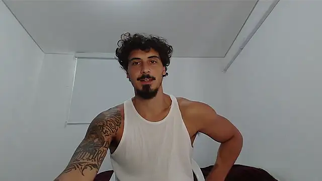 Snapshot of milkoffe chatting on February 28, 1:56 pm milkoffe online show from February 28, 1:56 pm