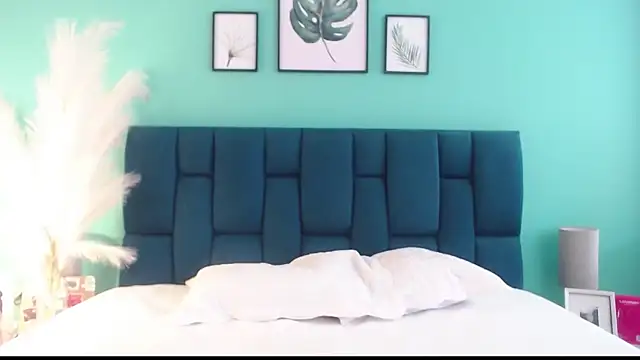 NicollColeman online show from March 4, 3:15 pm