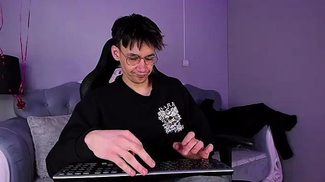 CalvinOwens online show from February 8, 1:01 pm