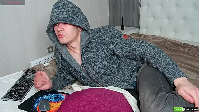 CalvinOwens online show from March 8, 10:00 am