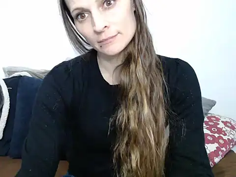 Snapshot of naikah714 chatting on February 13, 3:30 pm naikah714 online show from February 13, 3:30 pm