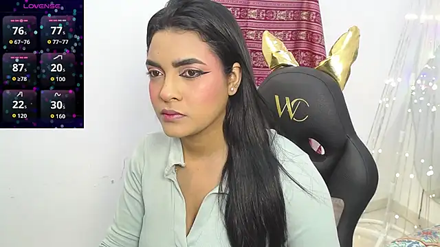 lakshmiraniii online show from November 18, 11:47 am