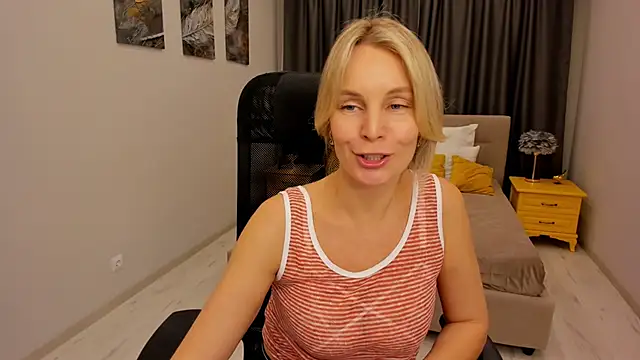 Sinty Devis online show from March 2, 6:08 pm