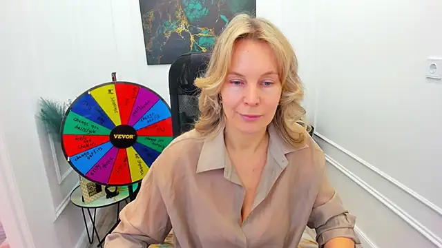 Sinty Devis online show from March 19, 4:38 am