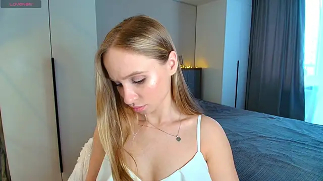 Mad1en online show from March 27, 5:35 am