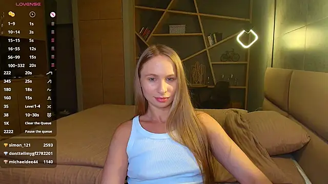 Snapshot of Mad1en chatting on July 19, 3:54 am Mad1en online show from July 19, 3:54 am