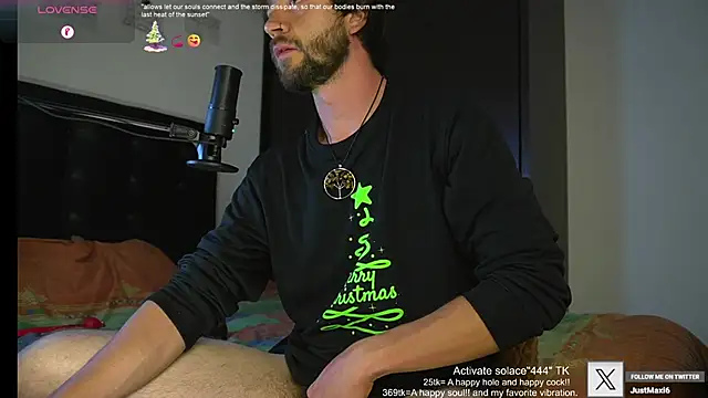 Snapshot of just_maxii chatting on January 30, 10:19 pm just maxii online show from January 30, 10:19 pm