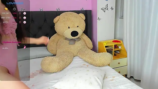 Snapshot of SophiaLiu chatting on February 25, 2:58 am SophiaLiu online show from February 25, 2:58 am