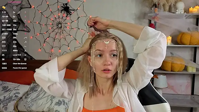 IdaValenti online show from October 31, 11:06 pm